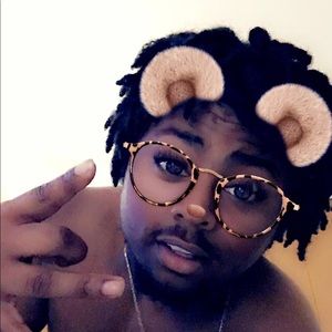 Meet your Posher, Devone